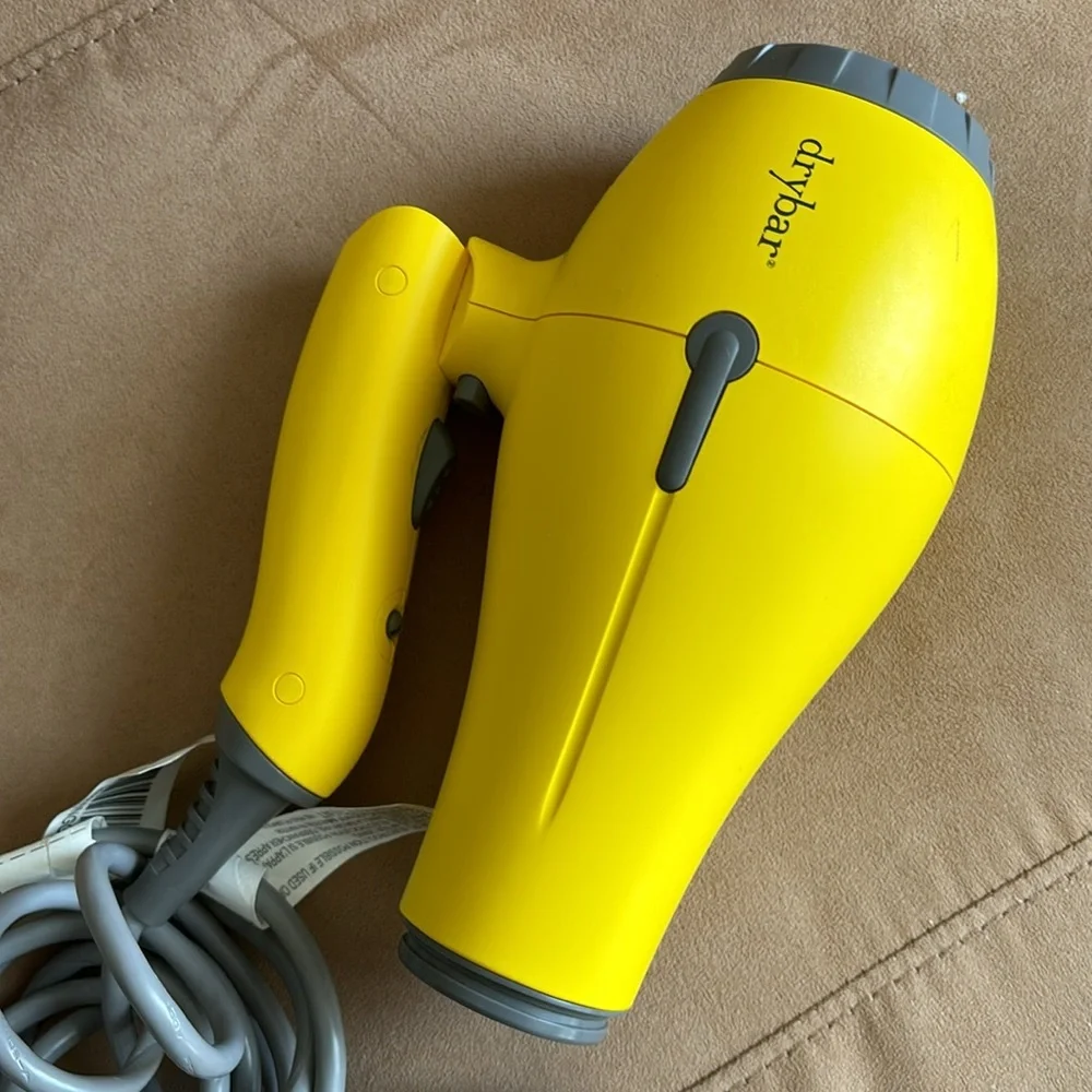 ✈️ Drybar Buttercup Travel Hair Dryer - Yellow